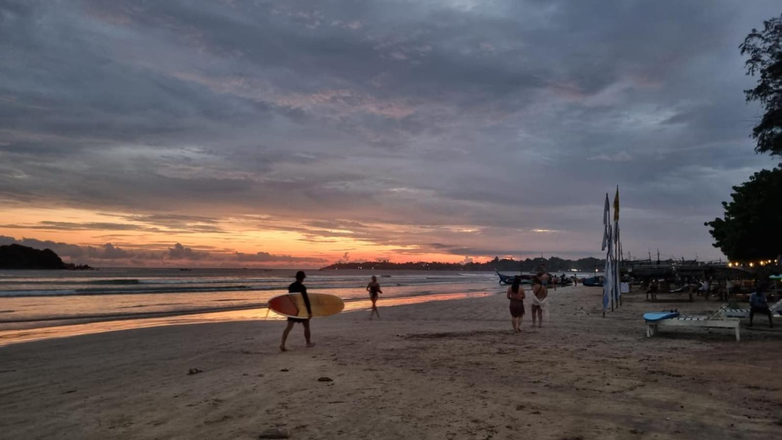 Weligama Ocean Breeze Hotel Eksteriør billede