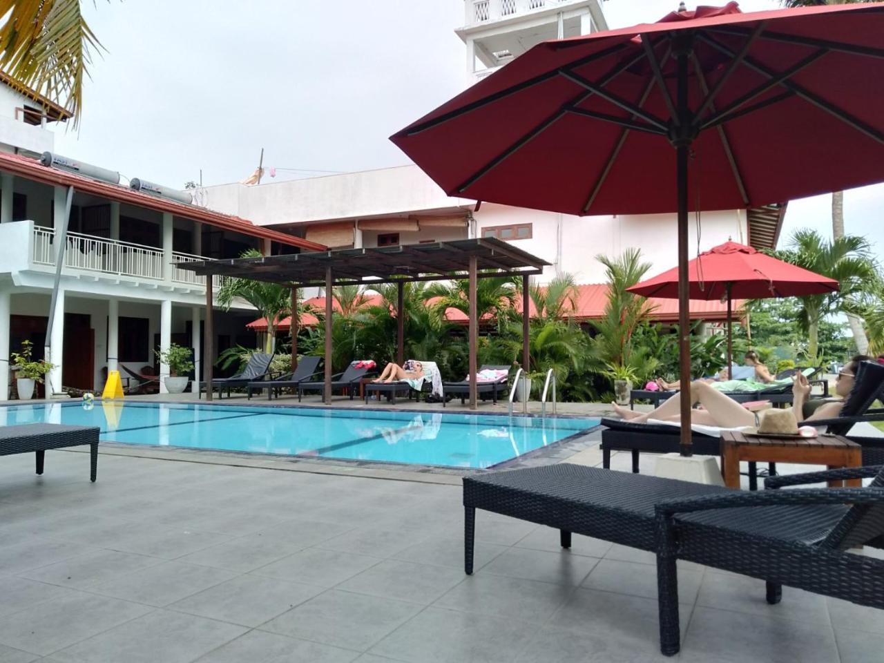 Weligama Ocean Breeze Hotel Eksteriør billede
