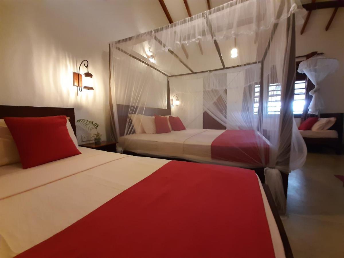 Weligama Ocean Breeze Hotel Eksteriør billede